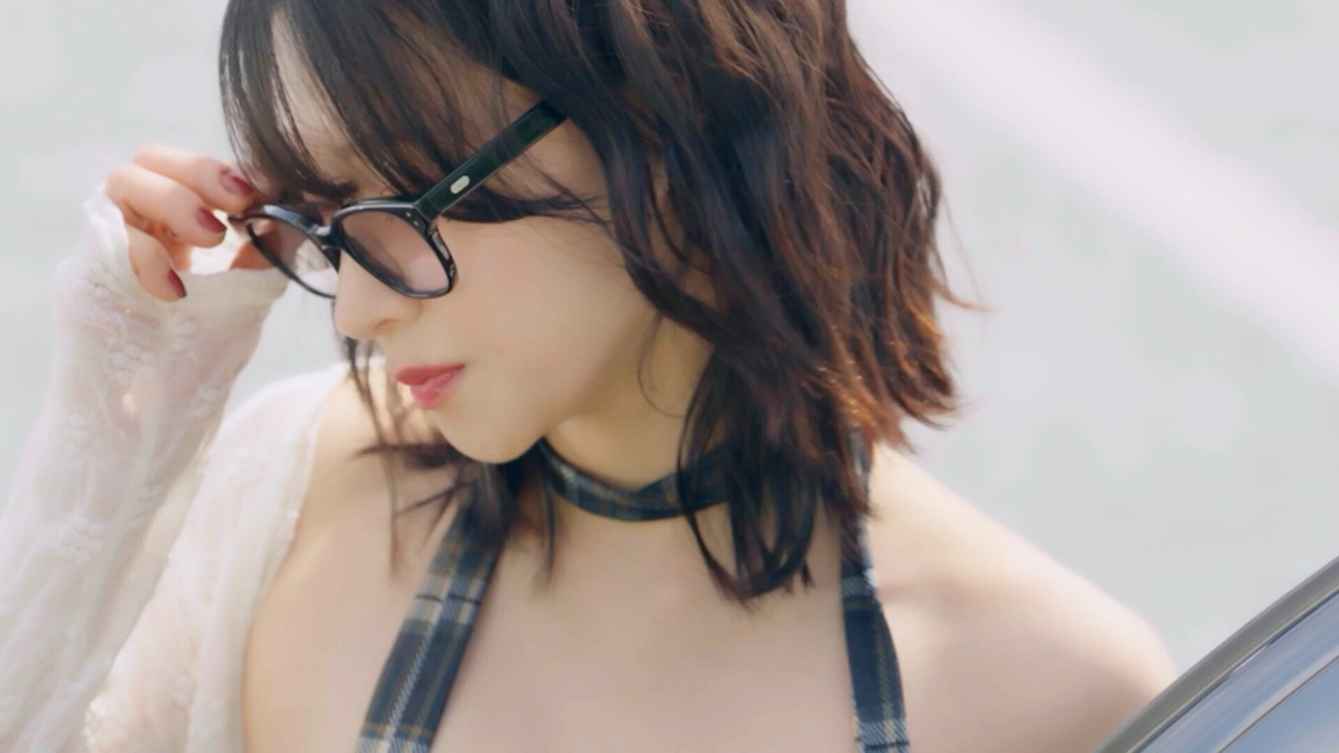 《嘘, 美女拍摄中》中文版-润格副业网-每天分享热门副业赚钱项目